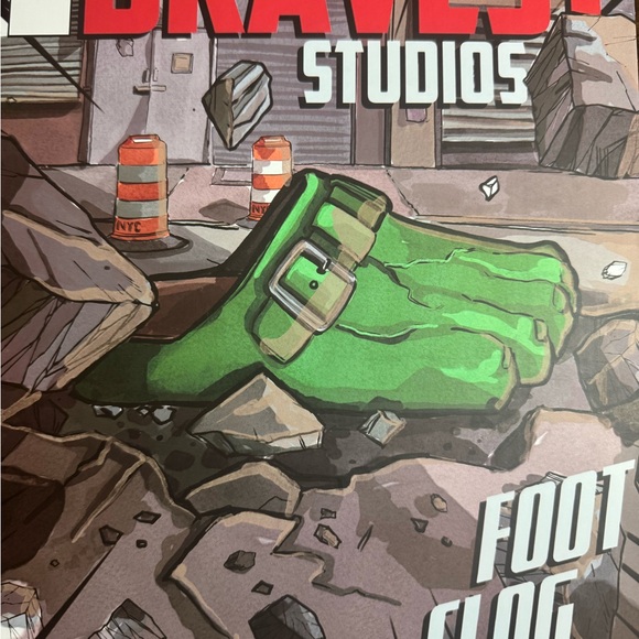 Bravest Studio Green Toe-Shaped Foot Clogs Size 7 NWT - Picture 8 of 15